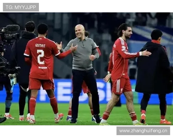 利物浦重返英超争冠行列,对冠军格局形成冲击,赛季走势出现关键变化 利物浦重返英超争冠行列,对冠军格局形成冲击,赛季走势出现关键变化