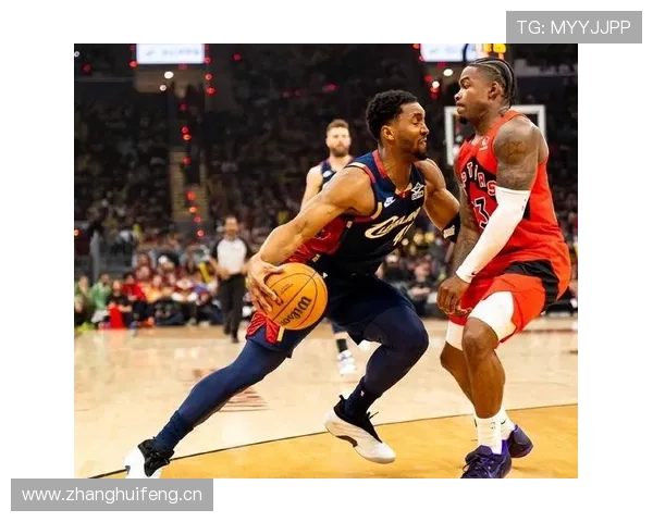 米切尔·罗宾逊篮下强攻效率提升显著防守对位难以撼动